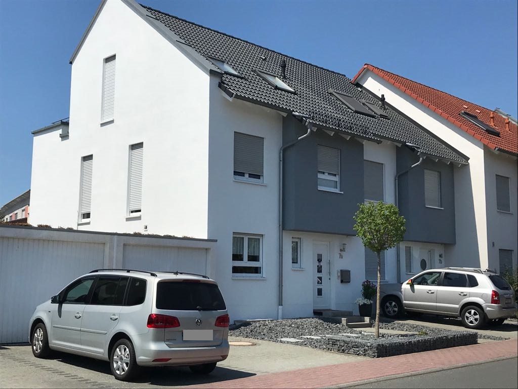 Dachbeschichtung und Fassadenanstrich in Sulzbach